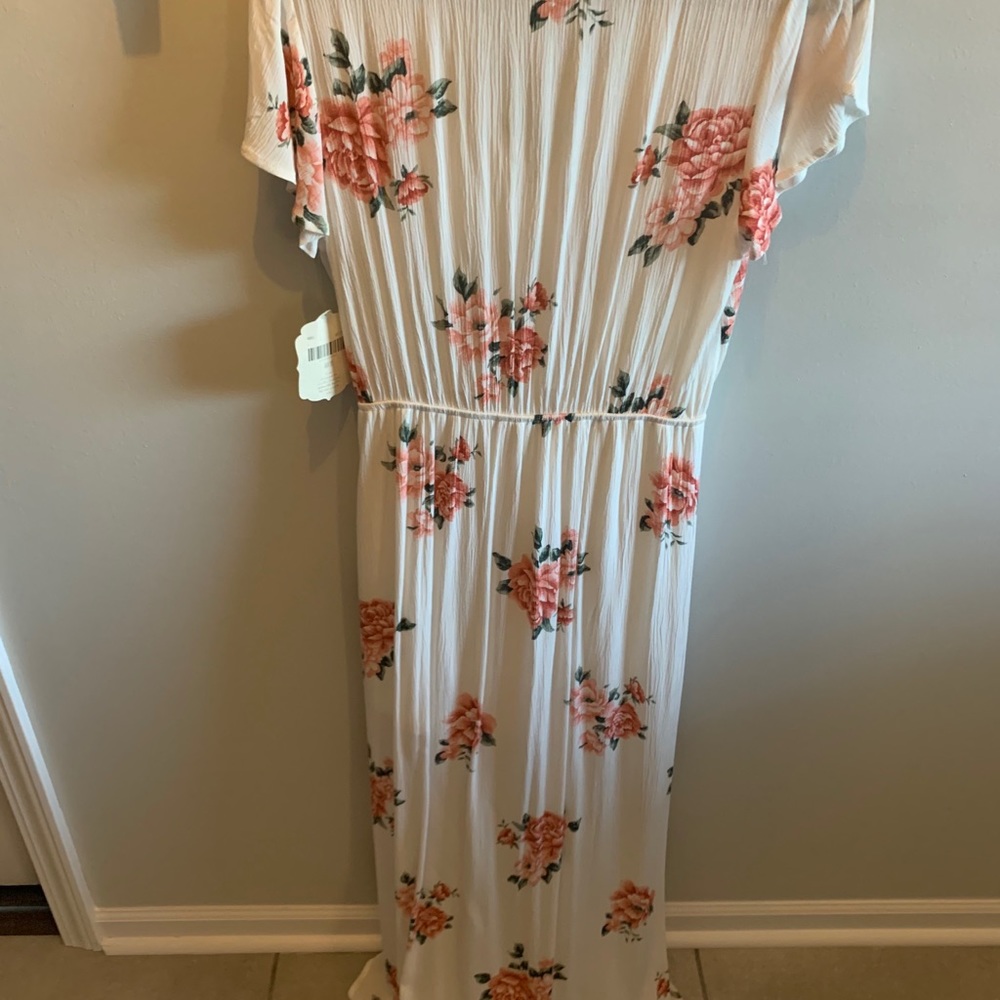 Dress - Picture 3 of 4
